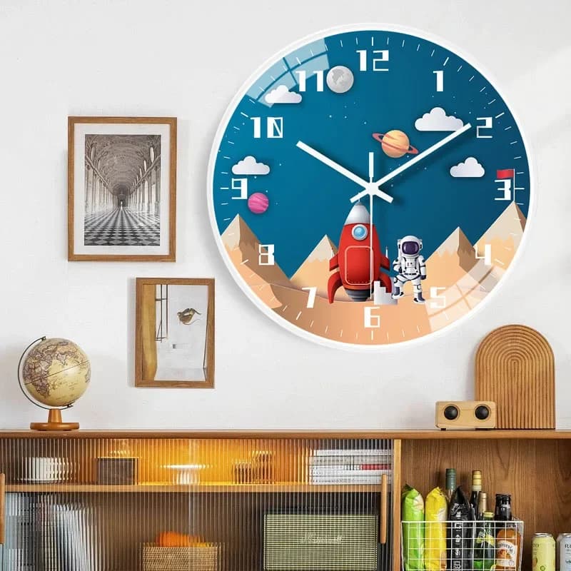 Creative Astronaut Wall Clock for Kids Living Room Bedroom Clock Children's room Cartoon Atmospheric room Display numbers