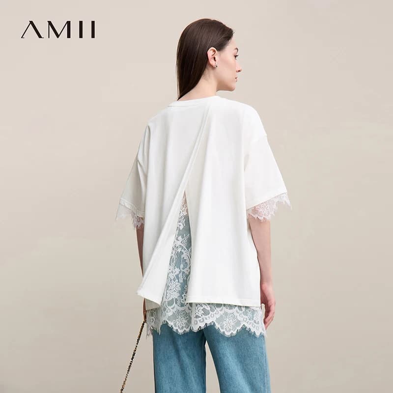 T-shirt da donna Amii 2026 estivo girocollo con spalle scese in cotone, top ampio con patchwork in pizzo e spacco laterale per donna 12652004