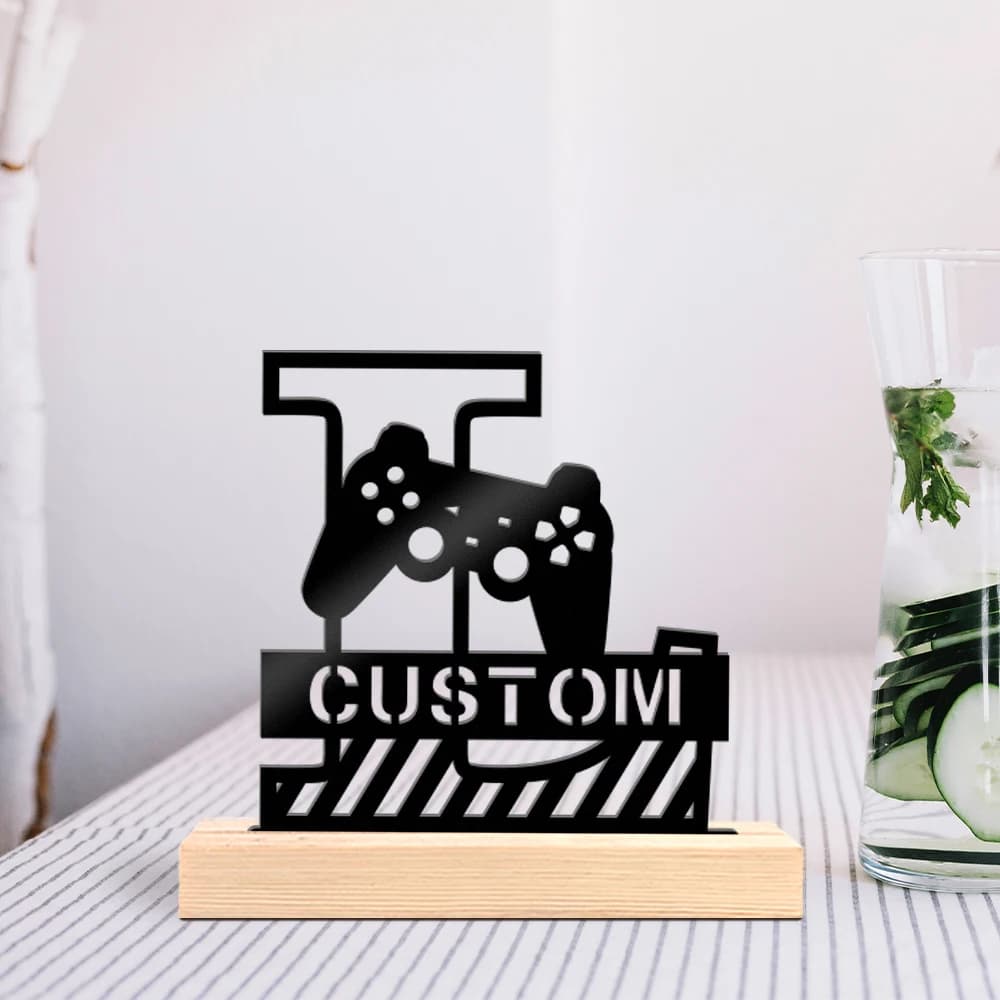 1pc Metal Desktop Ornaments and Decorations Customizable Content Equipped with A Wooden Base Art Decoration, Desktop Decoration