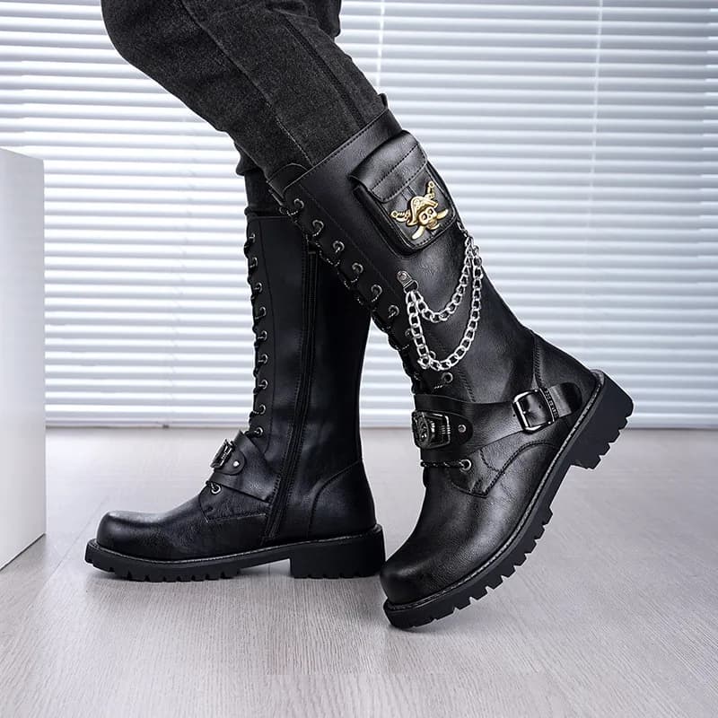 Stivali da Uomo di Lusso Punk Gotici in Pelle con Suola Robusta e Catene, Stivali da Combattimento Alti con Lacci, Calzature Trendy per il Palcoscenico