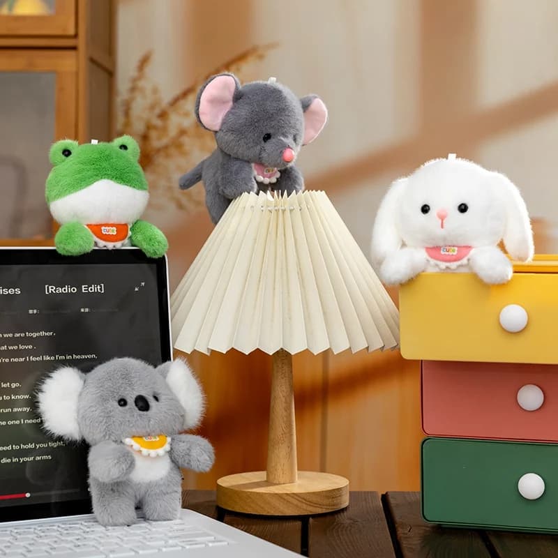 Hot Cute Animal Peluche Decorazione del computer 13 cm Computer Spogliatoio Peluche Bambola Ufficio Lavoro Parco Bambola Colleghi Dare Regali