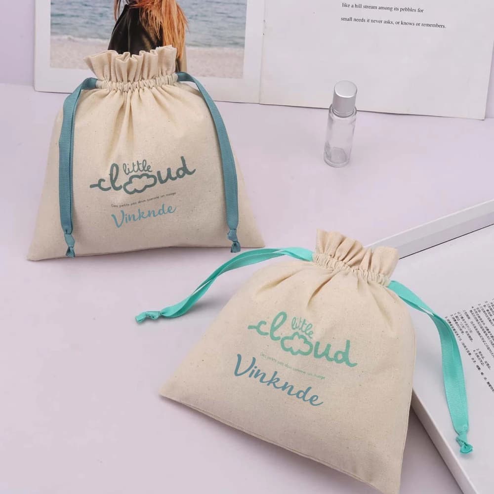 Borse con coulisse in cotone e lino di alta qualità Borsa per imballaggio per trucco per gioielli con candele Stampa logo personalizzato Sacchetti regalo per feste di nozze