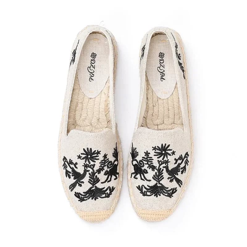 Scarpe di stoffa ricamate in Cina di Pechino Scarpe basse da donna Mocassini estivi Pantofole espadrillas casual eleganti di lusso Calzature da mezza stagione