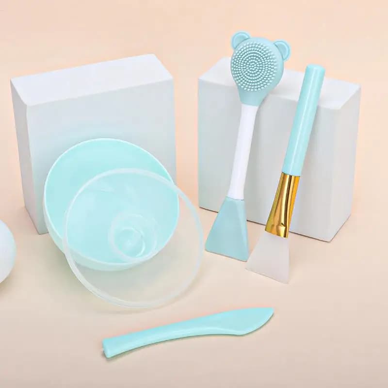 【M】4Pcs Face Mask Mixing Bowl Set DIY Facemask Mixing Tool Kit Facial Mask Bowl Stick Spatula Silicone Soft Face Brushes