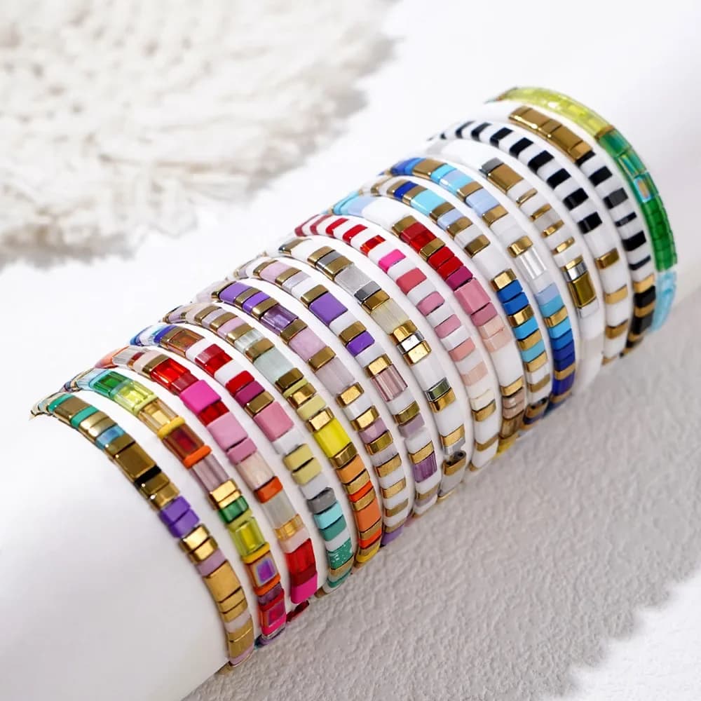 A Bohemian style fashionable colorful contrasting TILA bead bracelet suitable for girls' daily gift giving and layering
