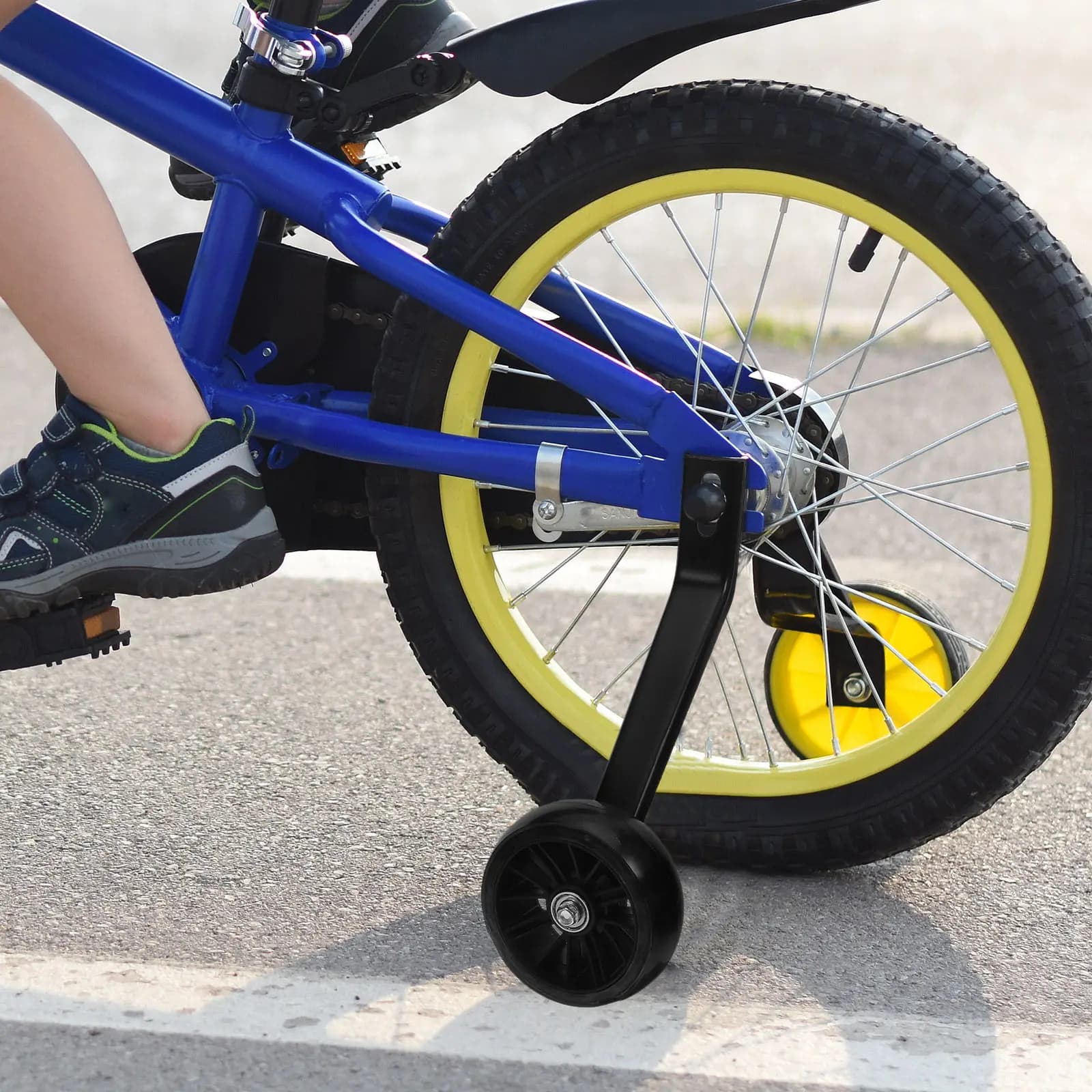 2Pcs Bicycle Auxiliary Training Wheels Flash for Kids Bike 20 Inch Adjustable Stabilizers Enhance Safety Bike Helper Wheels