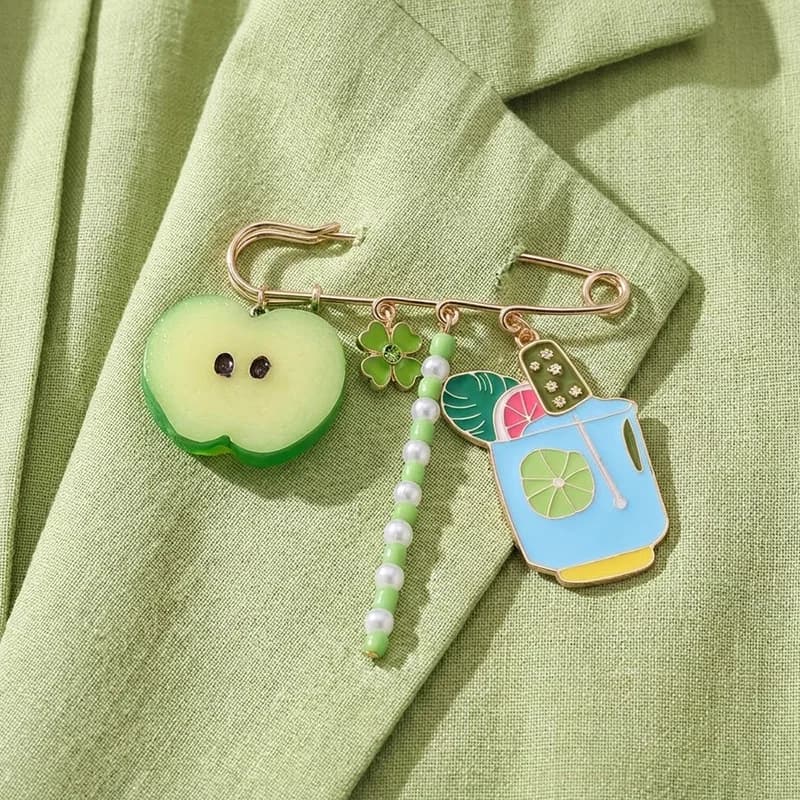 Spilla con design esagerato, colorata, a forma di fiore, mela, calice di vino, frutta, multi-elemento, accessorio di moda