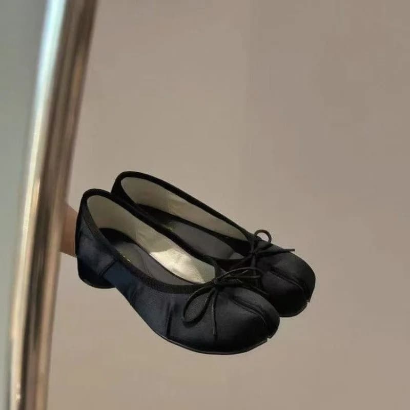 Scarpe singole da donna Sweet Bow, nuove collezione Primavera 2026, slip-on con punta morbida e suola leggera, abbinabili a tutto.