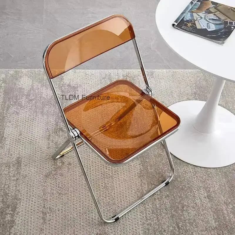 Sedia da pranzo salvaspazio, sedia da campeggio, sedia da pranzo pieghevole minimalista in acrilico, gambe cromate di lusso, design chaise longue, mobili da cucina