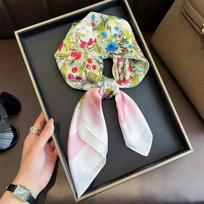 Foulard Quadrato di Lusso in Seta con Motivo Cavallo, Morbido in Raso, per Donna, Fascia per Capelli, Sciarpa da Collo, Hijab da Ufficio, Nastro per Borsa, Regalo