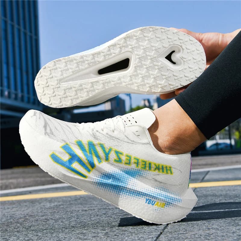Nuove scarpe da corsa leggere e traspiranti in rete per uomo, scarpe sportive da gara ammortizzanti per donna