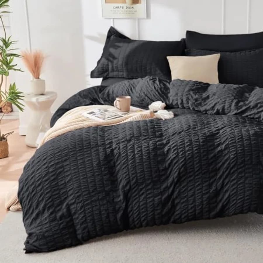 Black Duvet Cover Queen Size, Ultra Soft 3-Piece Seersucker Duvet Cover Set with Zipper Closure, Soft Brushed Microfiber Beddin