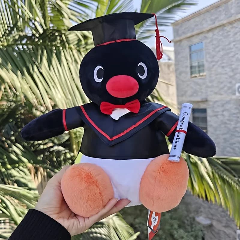 Bambola Laureata 2026, Nuova Bambola Pingu Pinguino, Bouquet di Bambole per Compleanno, Figure Anime da Collezione, Modellini Kawaii, Regali