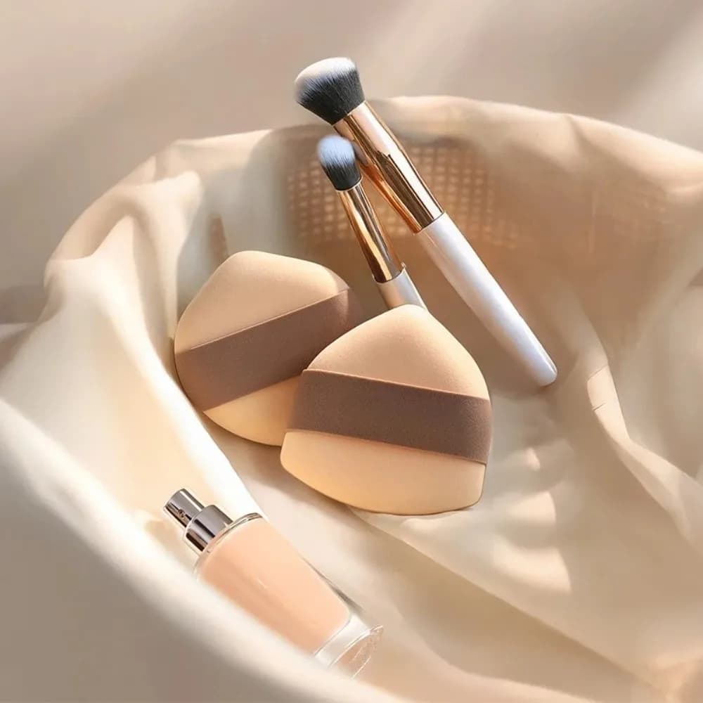 2 Pezzi Spugnette Trucco in Velluto Cioccolato Durevoli, Morbide per Applicazione Correttore e Fondotinta, Spugna Floccata per Fondotinta Air Cushion