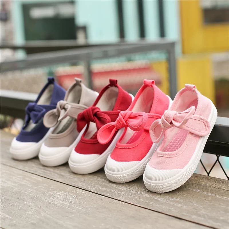 Nuove scarpe per bambini Scarpe di tela per ragazze Moda Bowknot Comode scarpe casual per bambini Sneakers Scarpe da principessa per bambine 21-35