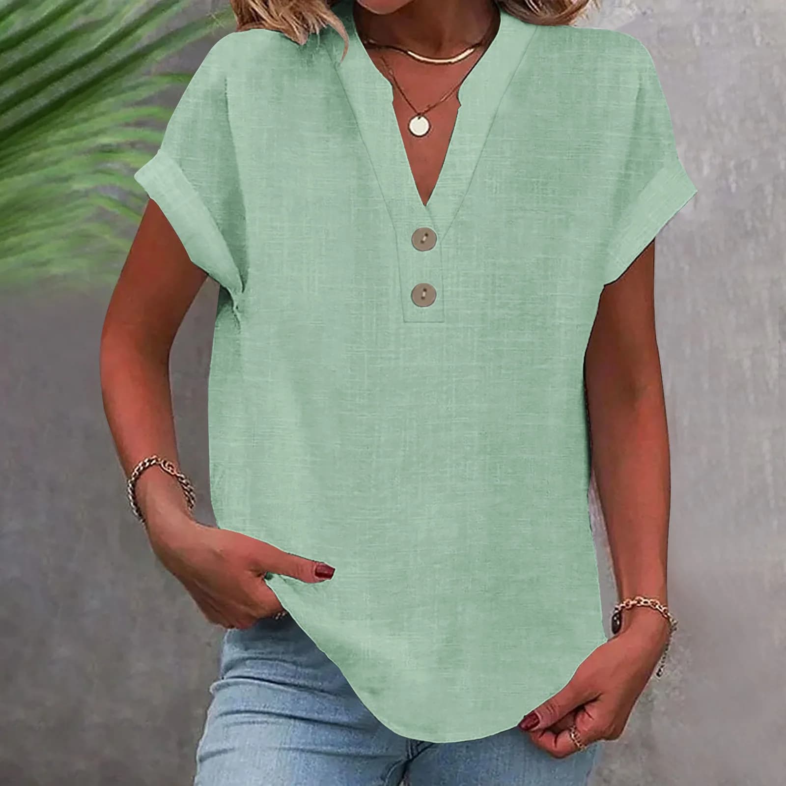 Summer shirt in cotton and linen, breathable, plain color, with buttons, V neckline, basic and versatile, casual, comfortable, office, woman's