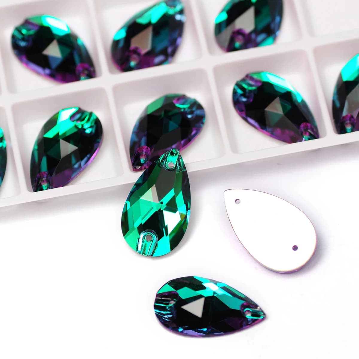 Strass da cucire color smeraldo in vetro K9 Flatback CTPA3bl 3230, pietre da cucire affascinanti per borse, vestiti e capi d'abbigliamento fai da te