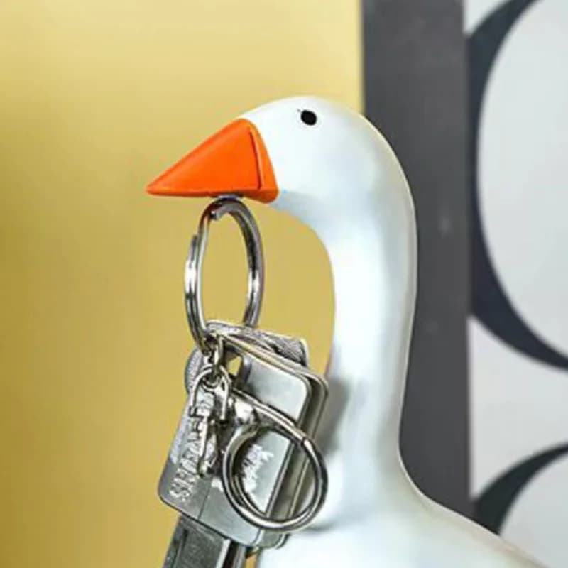 Creative Design New Cute Goose Key Storage Rack Office desk Magnetic Goose duck Key Holder Simulation Goose Statue Home Decor