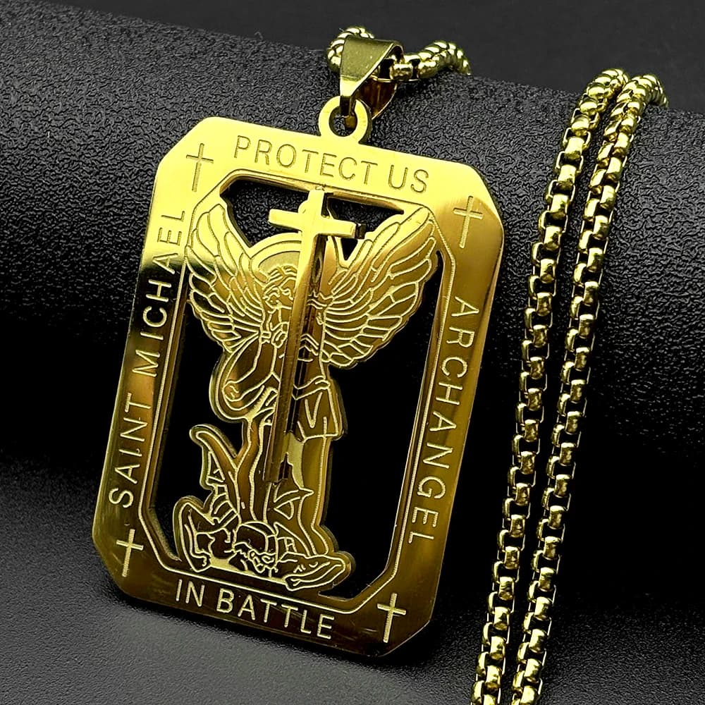 Archangel St.Michael Protect Us Medal Cross Pendant Necklace for Women Men Stainless Steel Saint Michael Amulet Chain Jewelry