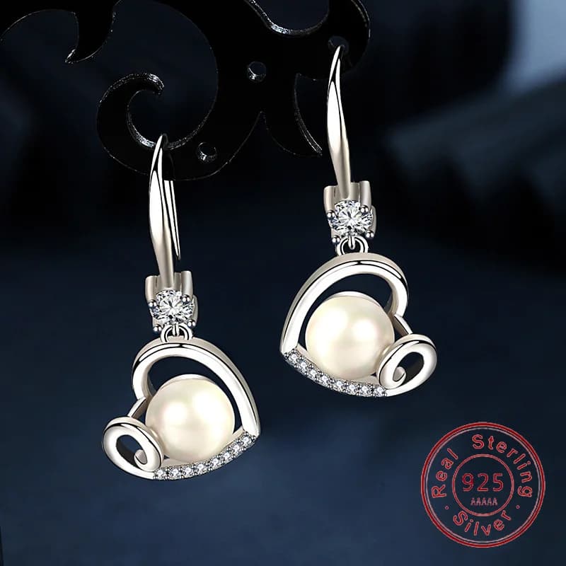 Orecchini femminili di nuova moda Orecchini di perle a forma di cuore in argento sterling 925 per le donne Accessori infiniti Regalo di gioielli per l'orecchio
