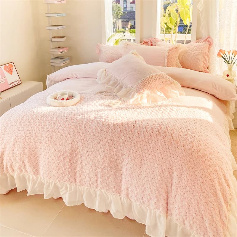 Set of princess bed linen with short plush lace volant with pink flowers, warm and comfortable velvet duvet, sheet, pillowcase, 4 pieces
