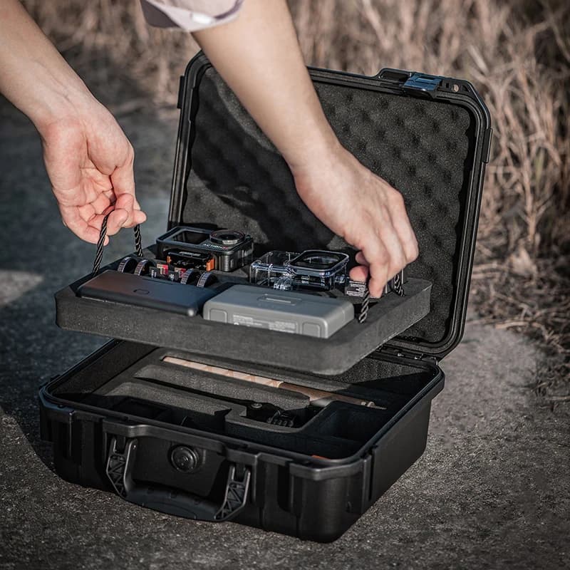 STARTRC 2-layer portable travel case with DJI Action 5 Pro camera accessory belt Transport case Waterproof box