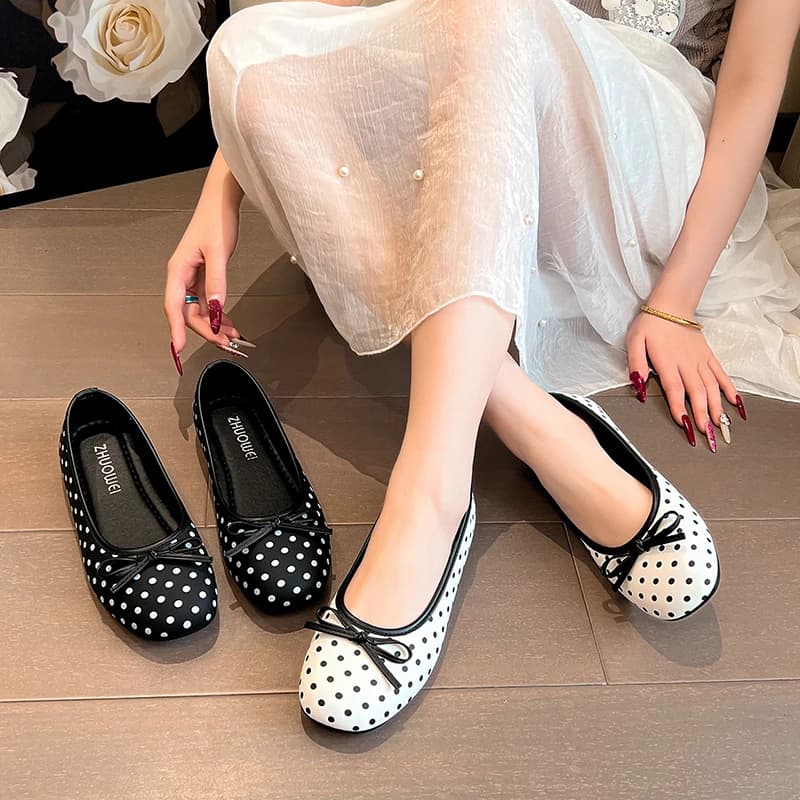 Mocassini da donna a pois con suola morbida, slip-on casual, scarpe basse estive nuove e leggere per tutti i giorni, da passeggio, 2026