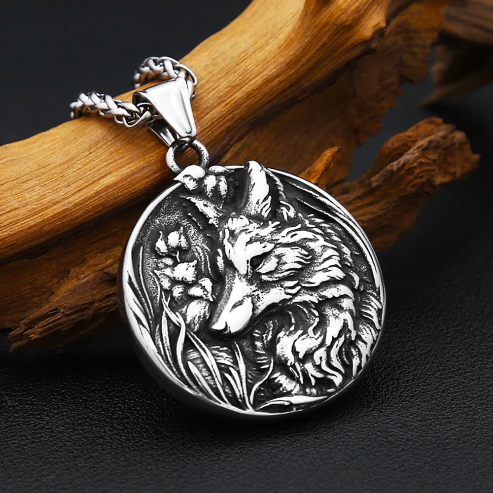 Fashion Vikings Wolf Head Pendant Men's Stainless Steel Nordic Domineering Charm Punk Jewelry Animal Necklaces Gift Wholesale