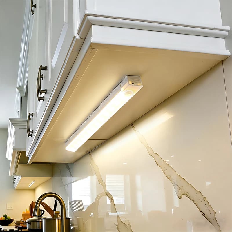 Lampada notturna con sensore di movimento a LED wireless - Luce portatile per armadio, corridoio, scala, retroilluminazione, ricaricabile tramite USB con magnetico