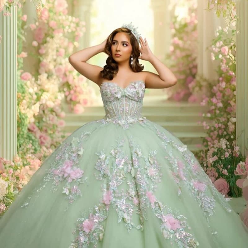 Abiti Quinceanera lucidi verde salvia con spalle scoperte Applique perline di fiori Abito da ballo in tulle Abiti da 15 Anos Abito dolce 16