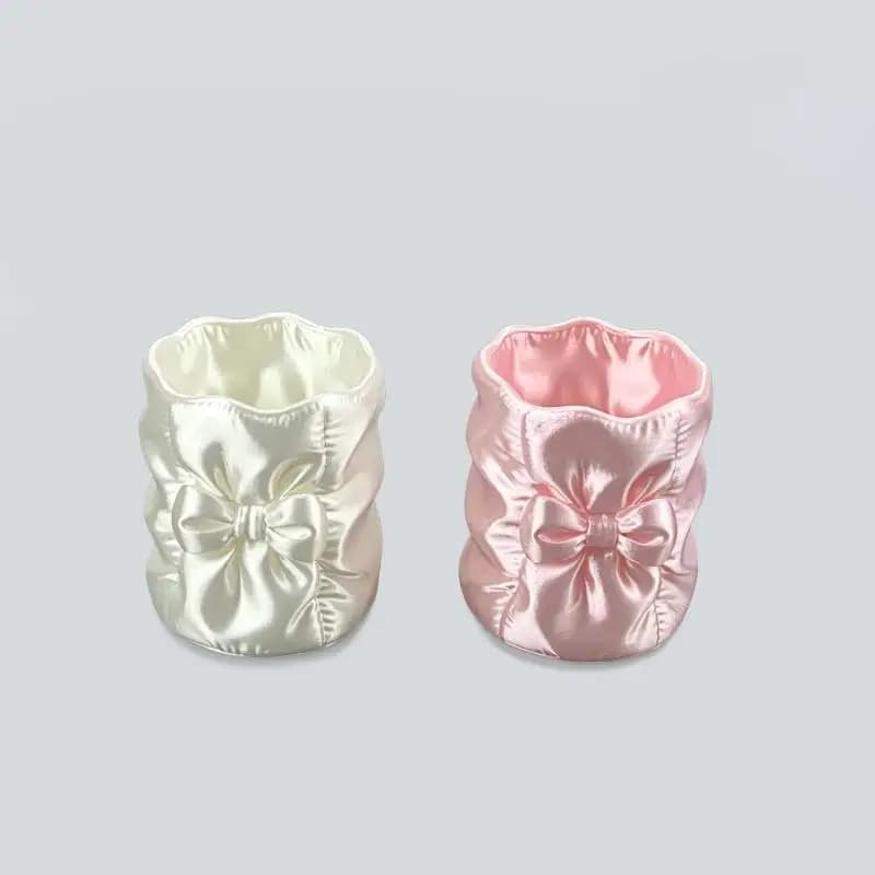 With Cute Bow Large Capacity Perfect For Vanity Daily Makeup Storage Travel Use Plastic Makeup Brush Holder