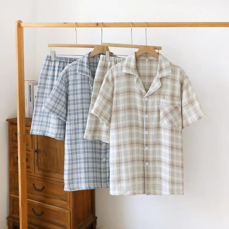 Pantaloncini a maniche corte in puro cotone da uomo Pigiama a doppio strato in garza estiva con risvolto scozzese sottile Pigiama allentato per il tempo libero