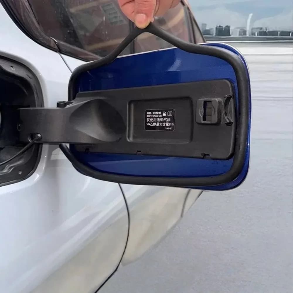 Guarnizione Universale in Gomma a D da 80 cm per Tappo Serbatoio Auto, Impermeabile e Antipolvere, Autoadesiva, Accessorio Auto