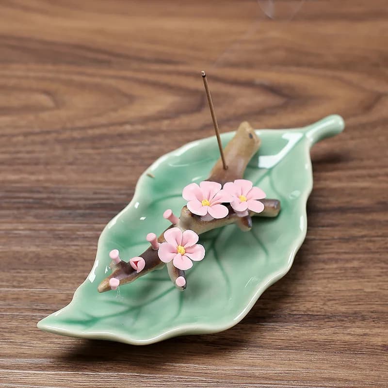 Hand-made incense burner in Chinese Zen style peach blossom, home decoration pen holder, scent diffuser for living room decoration