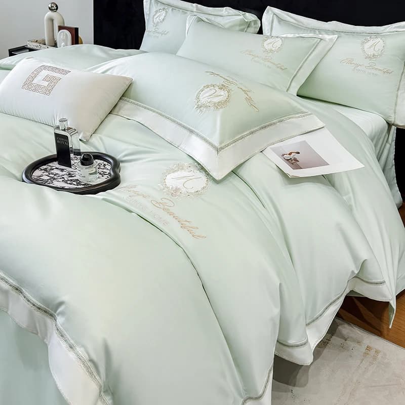 Set of Bed Linens with Floral Embroidery, Luxurious Set 4 Pieces in Egyptian Green Cotton, Wallet, Bed linen and Loyalty in Solid Color, Home Textiles