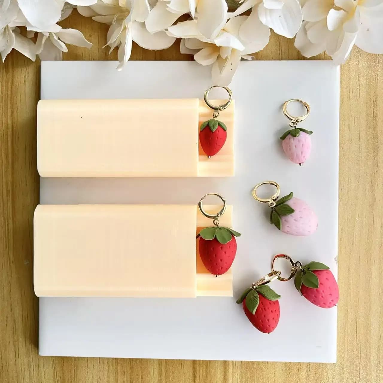 Rullo per perline in argilla polimerica per frutta e fragola, simpatico stampo a rullo 3D per fragole, stampo per tagliare l'argilla e utensili manuali