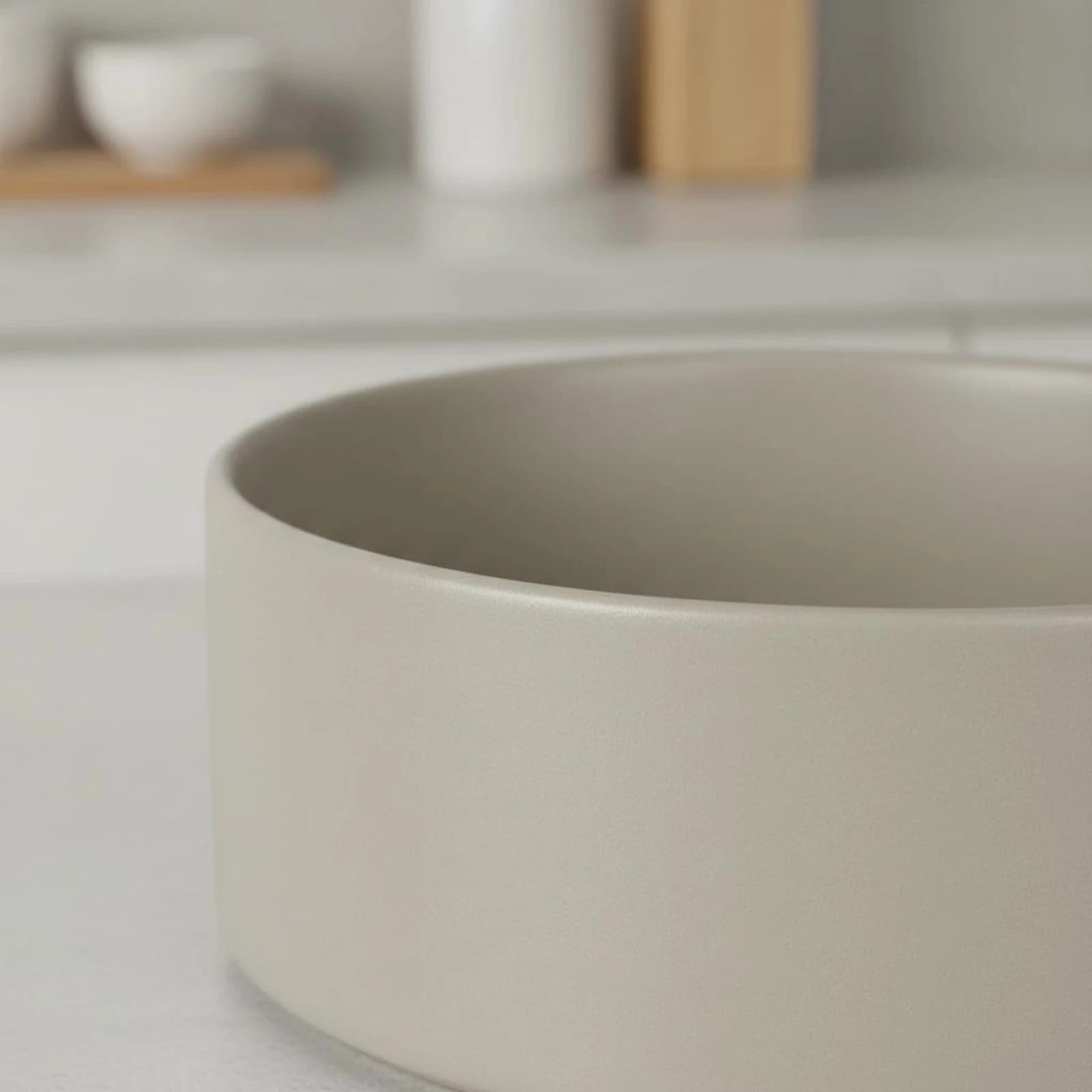 Ceramic Pet Food Bowl Easy to Clean Ceramic Bowl Wood Stand High Foot Cat Dish Wide Mouth Tilted Feeding Station Large Capacity