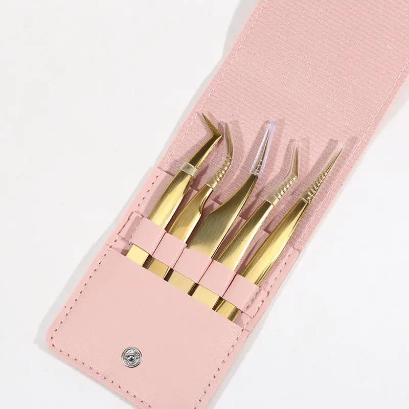 Set of 6 high precision tweezers for fake eyelashes, ideal for beginners, for single eyelash extensions, curves, and for nail art and make-up.