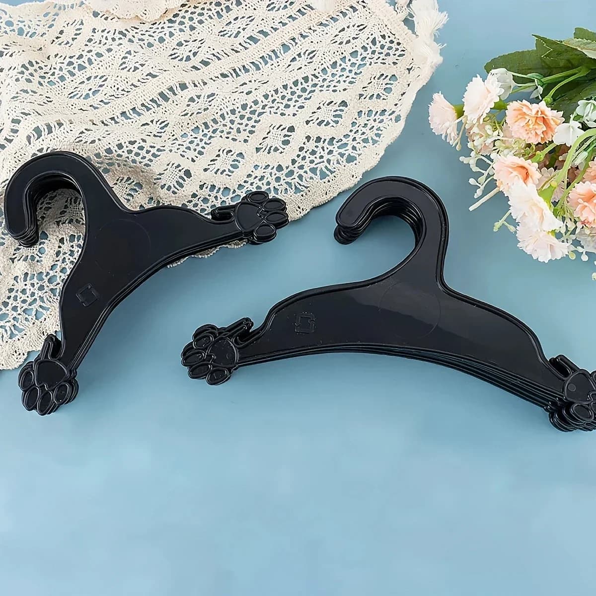 5 pieces-animal domestic cats cats clothes plastic cute shape of hoop dogs storage clothes save space closet rack accessories for dogs