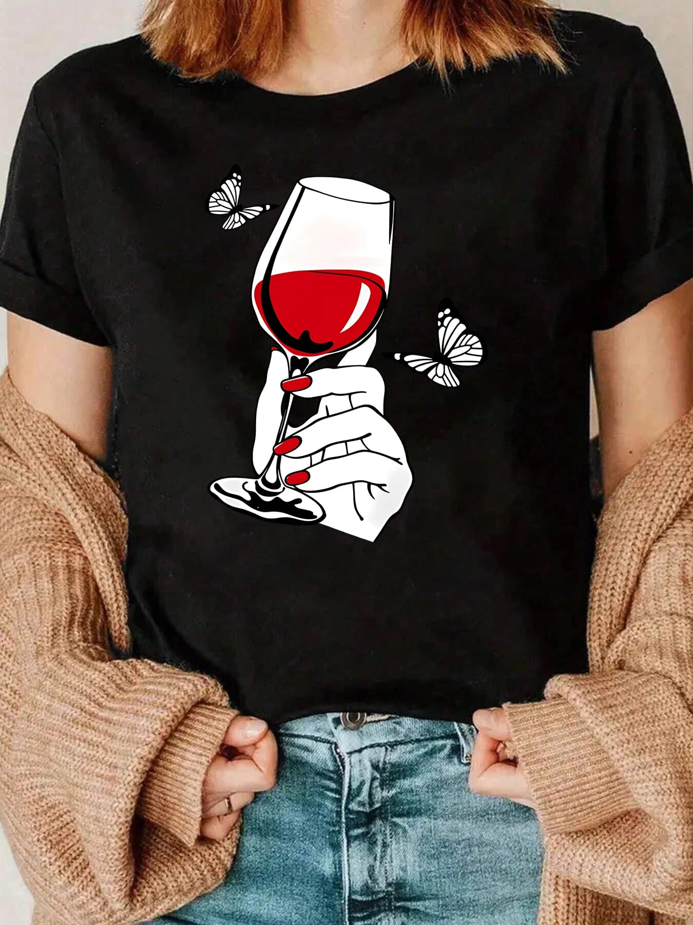 T-shirt con stampa bicchiere di vino e farfalle per abbigliamento casual da donna 220 g