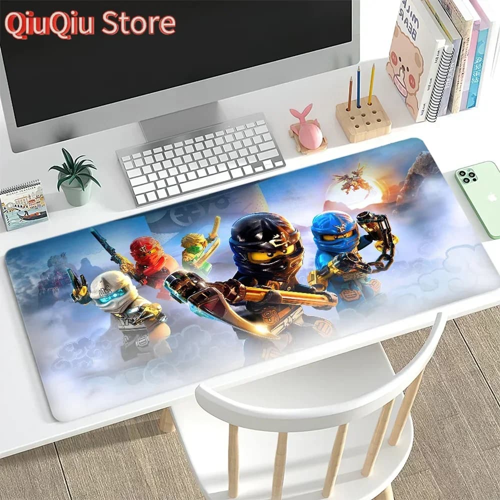 Gioco N-Ninjago Masters S-Spinjitzu Mouse Pad Tappetino da scrivania Grande tastiera antiscivolo anti-caduta Ufficio ergonomico Gomma PC Casa personalizzata