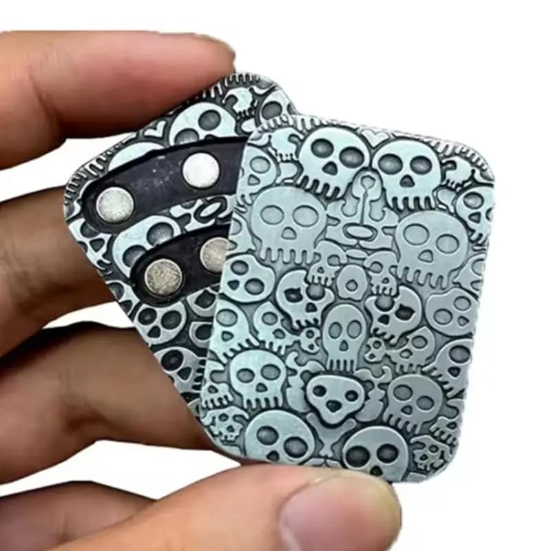 Modello teschio Fidget Slider EDC magnetico in metallo ADHD tattile Clicker giocattoli cose interessanti regali per alleviare lo stress e l'ansia