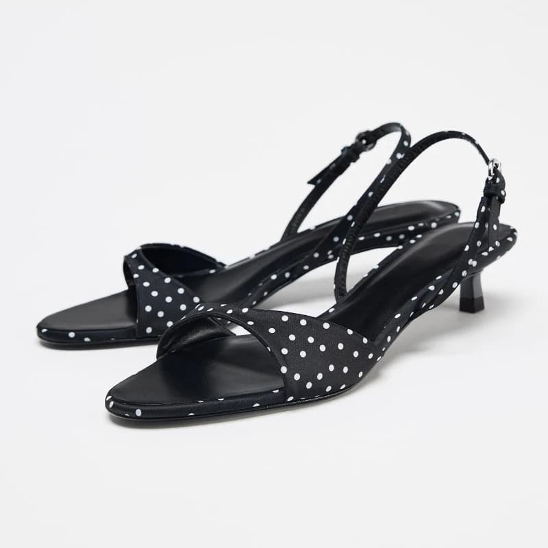 Sandali con tacco a gattino in raso di lusso da donna Moda design a pois con fibbia Tacchi alti Scarpe eleganti comode da festa di moda firmate