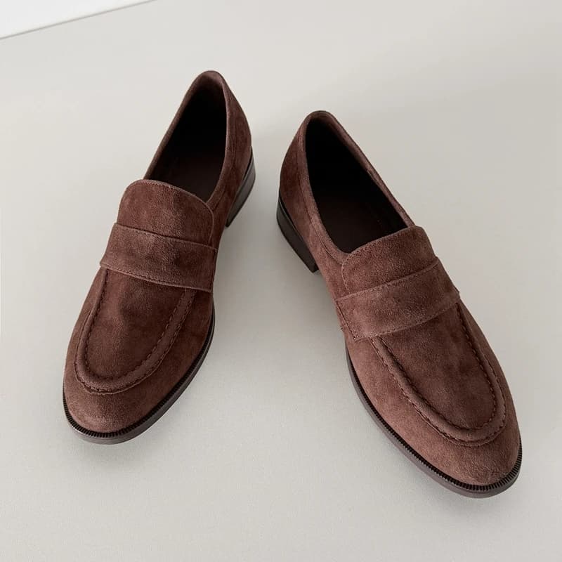 2026 Mocassini da donna in pelle scamosciata moda Primavera Estate Scarpe con tacco basso Scarpe moda tinta unita Scarpe casual da donna fatte a mano