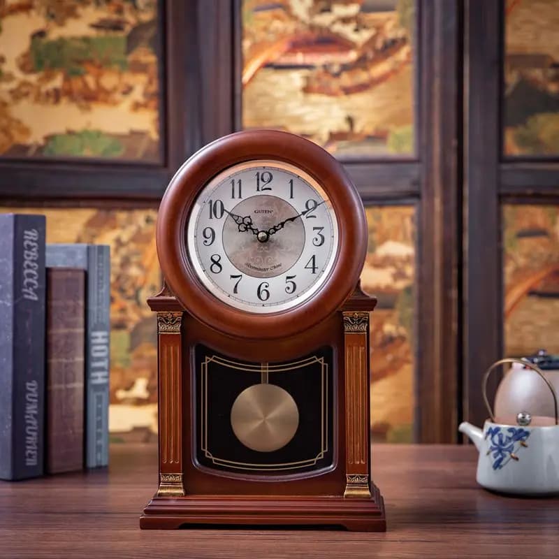 Orologio da Tavolo in Legno con Pendolo, Silenzioso, con Suoneria Oraria, Elegante e Unico, per Soggiorno e Arredamento Casa