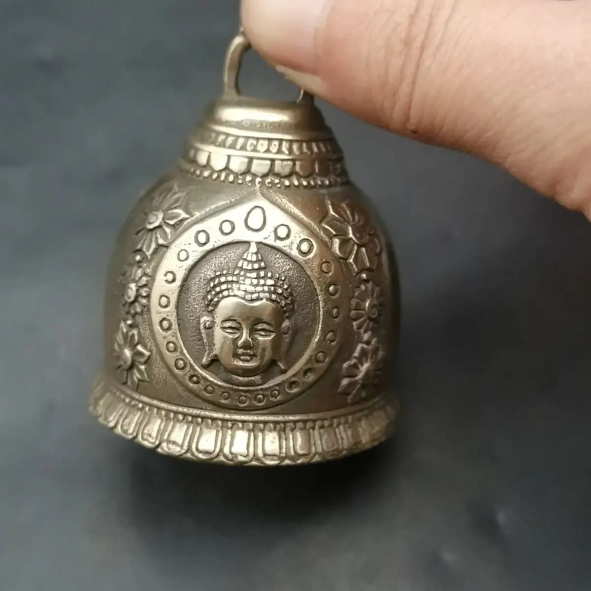 Tibetan Lotus tathagata buddha bell Statue Sculpture Figurine Home Decoration Accessories