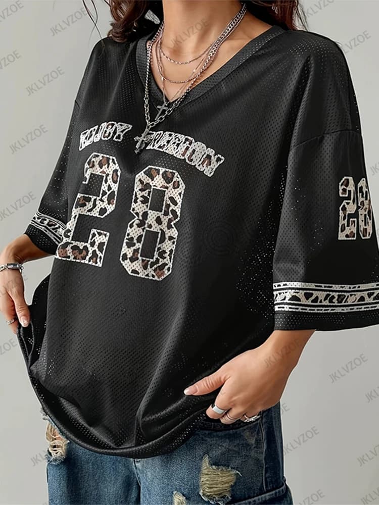 T-shirt oversize per donna con scollo a V manica corta estiva nera Enjoy Freedom 28 T-shirt casual con stampa leopardata Maglia da calcio Y2k Top