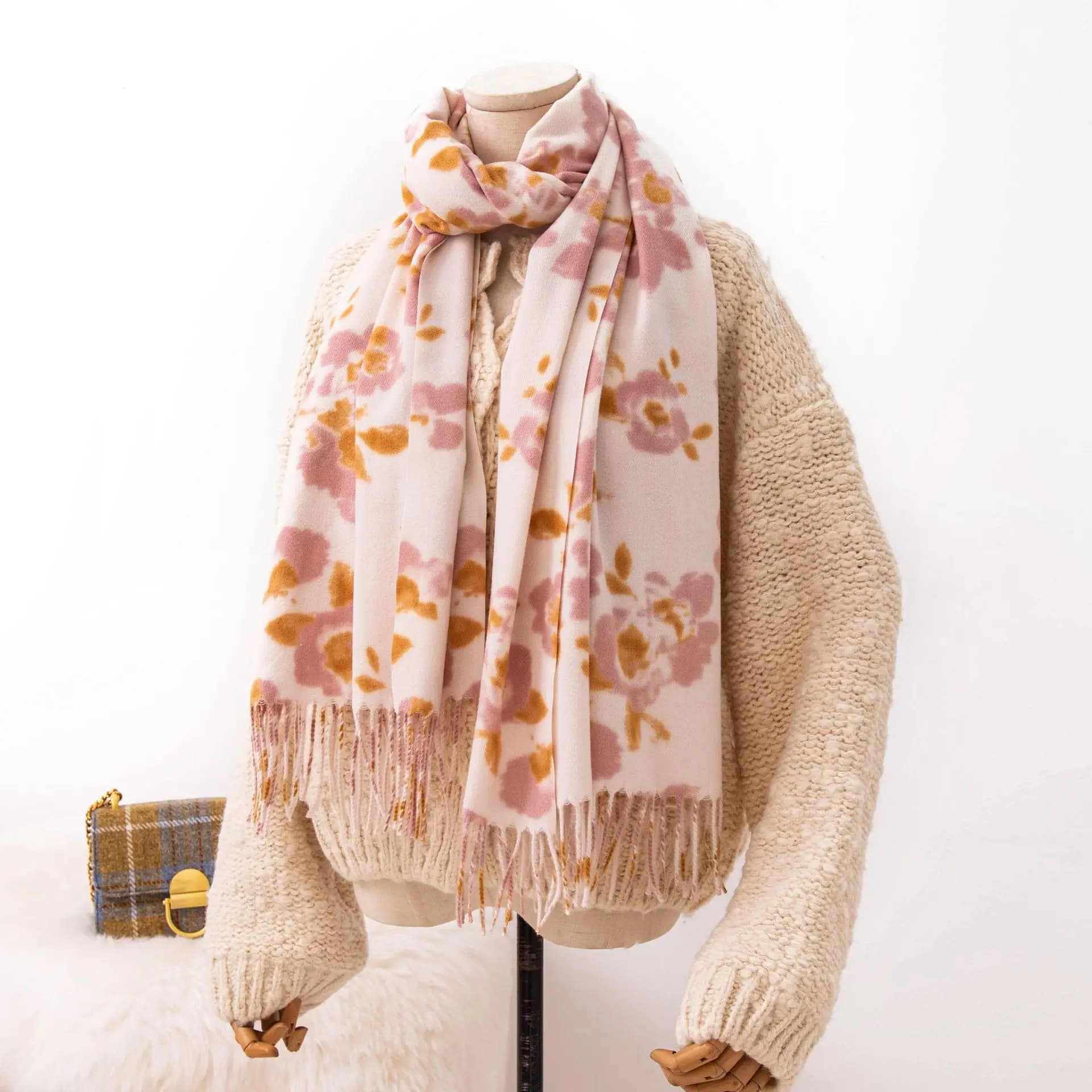 2026 Spring and Autumn Ladies Scarf Floral Print Imitation Cashmere Scarf Gentle Wind Premium Sense Pink Fringed Shawl