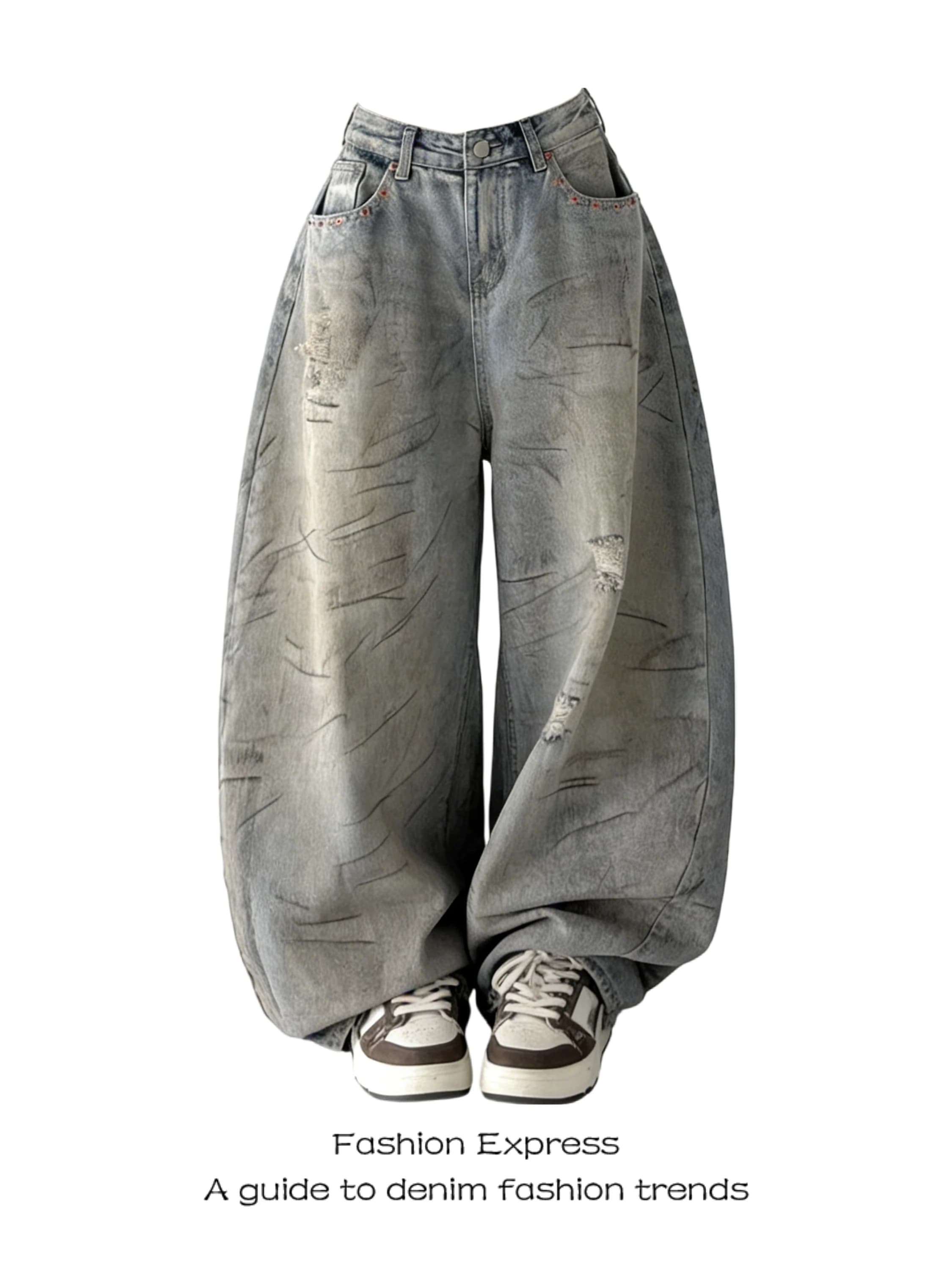 Jeans a Gamba Larga in Denim Donna Primavera Estate 2026, Modello Svasato Effetto Snellente, Lunghezza al Pavimento, Stile Vintage Distressed, Pantaloni Lunghi Casual di Tendenza