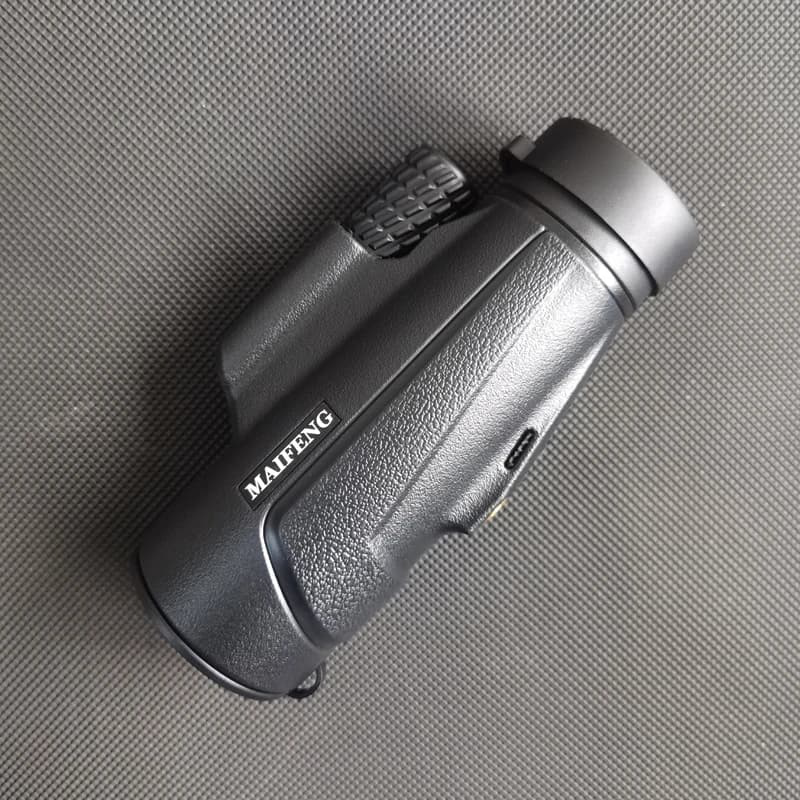 Nuovo Monocolo Maifeng 10x42 con Lente Ottica Bak4, Portatile e Professionale per Escursionismo, Sport all'Aperto e Visione di Partite di Calcio